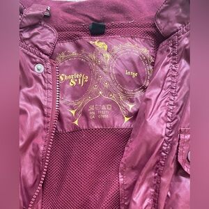 Stylish Charles 1/2 lightweight burgundy jacket.
